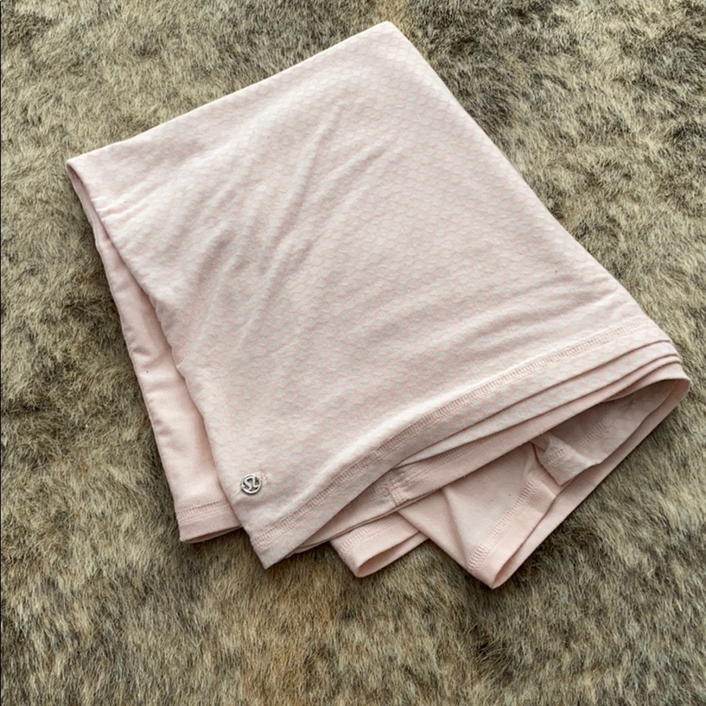 Lululemon infinity scarf